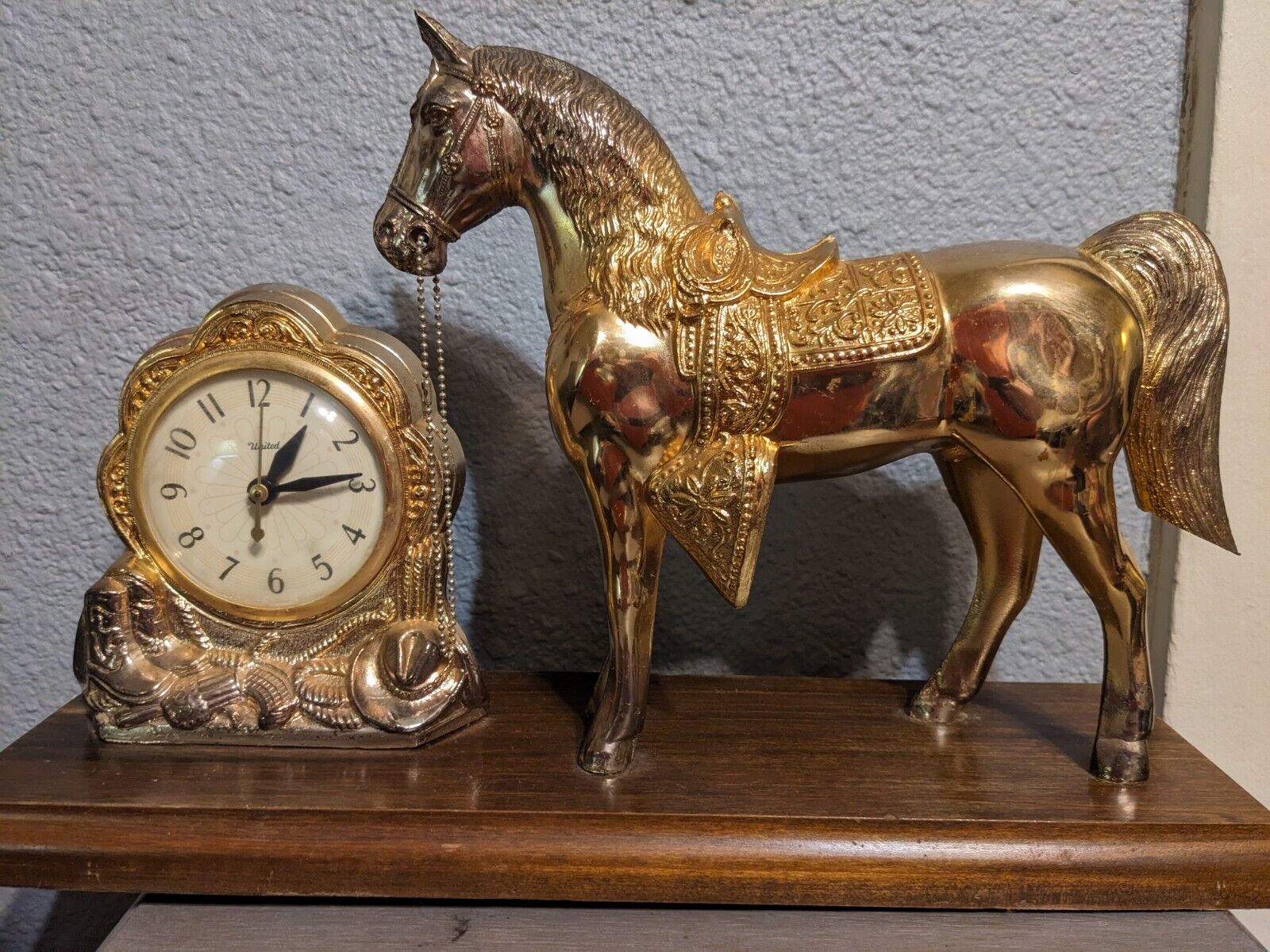 Vintage 1950's United Clock Brass Horse Mantel Model #315 Works