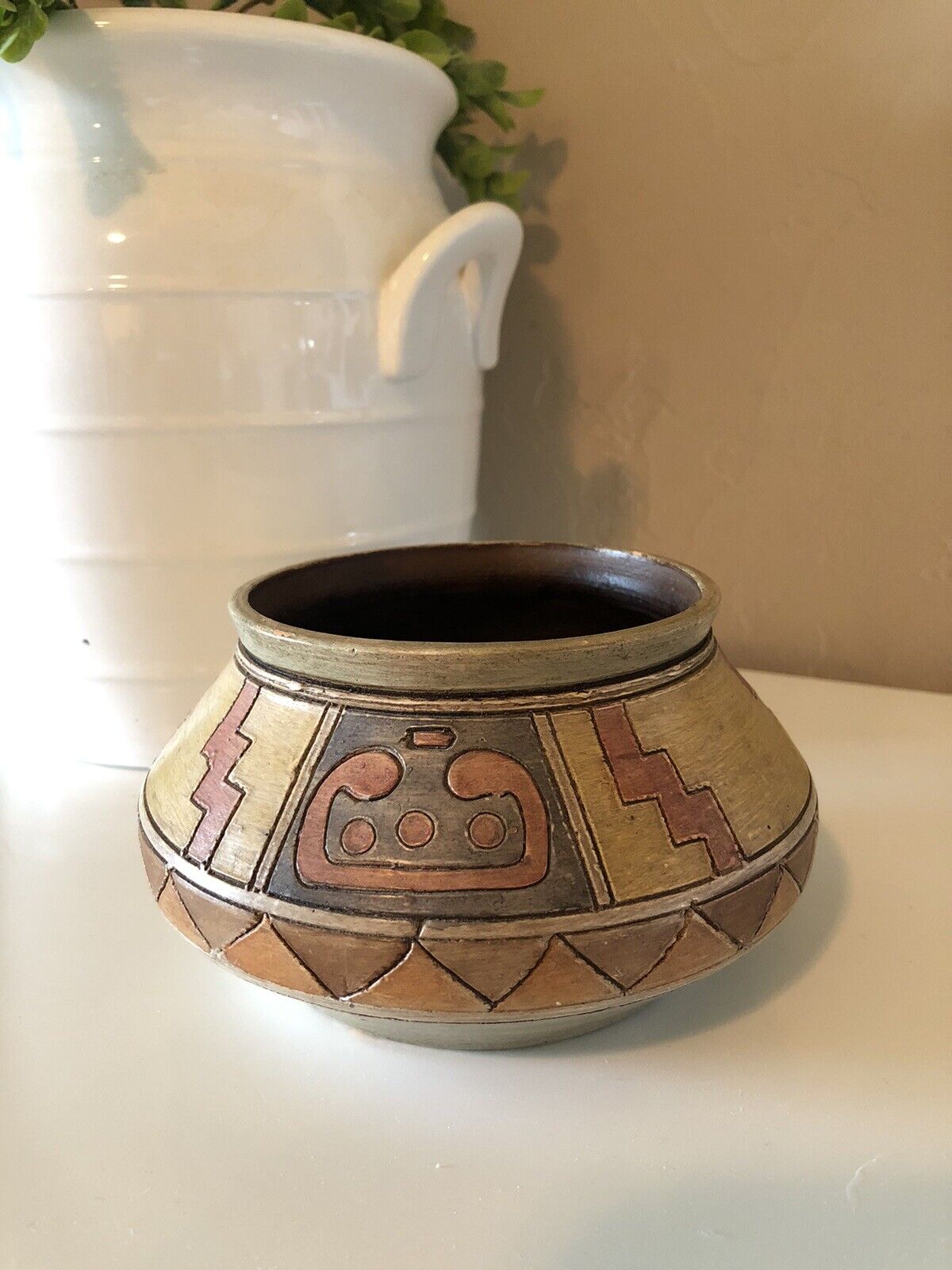 Vintage Pacific Northwest VAL-243 BC Pottery, Native American Pot Artwork