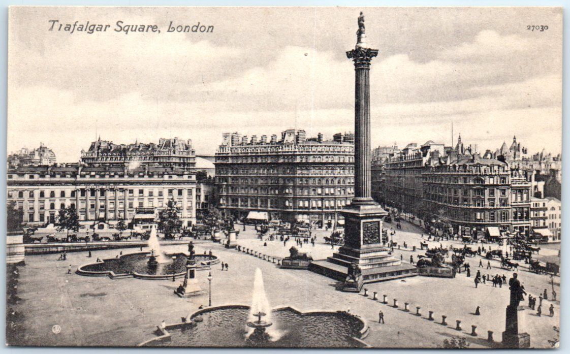 Postcard - Trafalgar Square - London, England