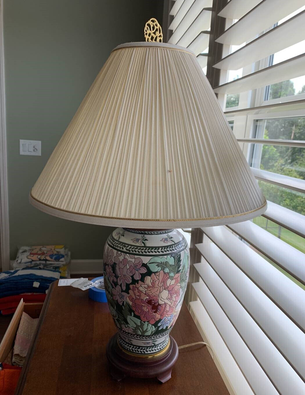 Vintage Frederick Cooper Hand Painted Flowers Asian Porcelain Vase Table Lamp
