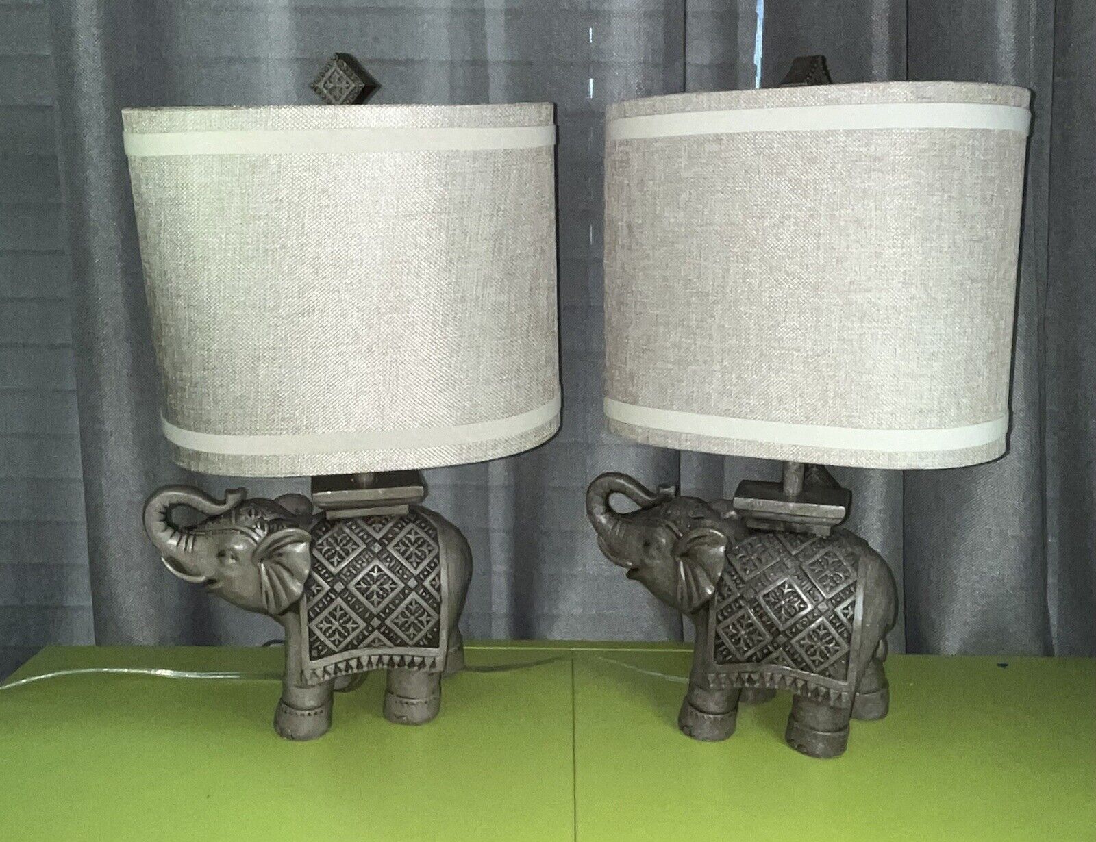 Pair/2 VTG Matching Elephant African Style Lamps Gray Beige Tan Works Perfectly
