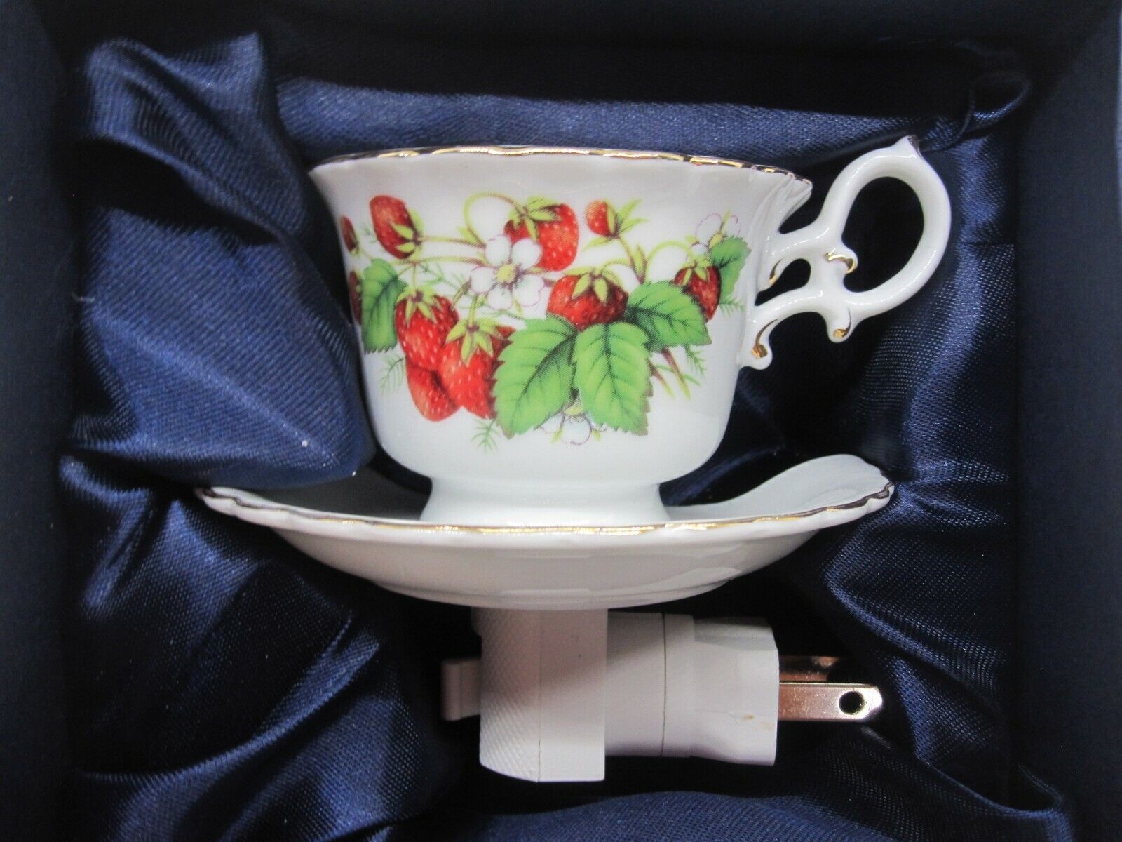 Dynasty Gallery Night Light Plug In Strawberry Pattern Porcelain Cup Saucer