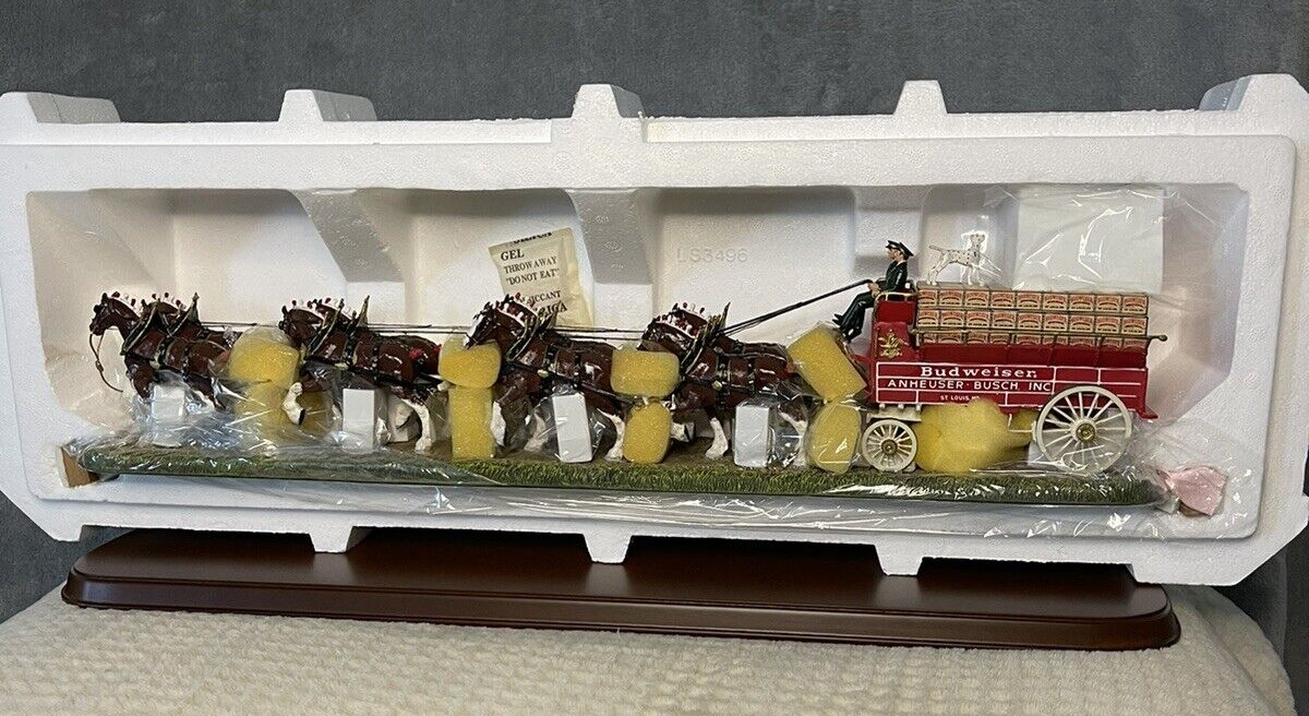 The Budweiser Clydesdales Official Product of The Danbury Mint 2001 Wagon NIB.