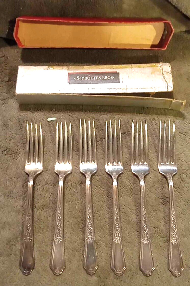 Vintage 1847 Rogers Bros Ancestral Silverplate Set of 6 Flatware Dinner Forks