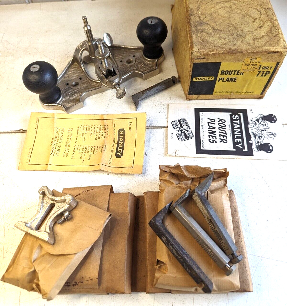 STANLEY NO.71P ROUTER PLANE With Extra Blades