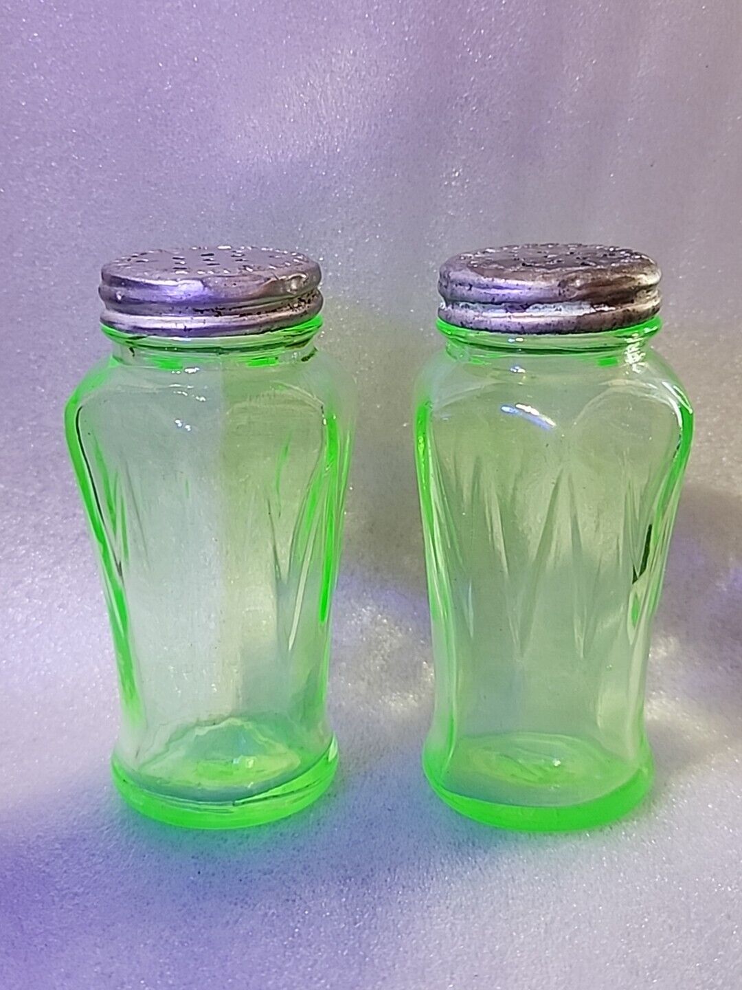 Vintage Hazel Atlas Uranium Depression Glass Green Salt Pepper Shakers