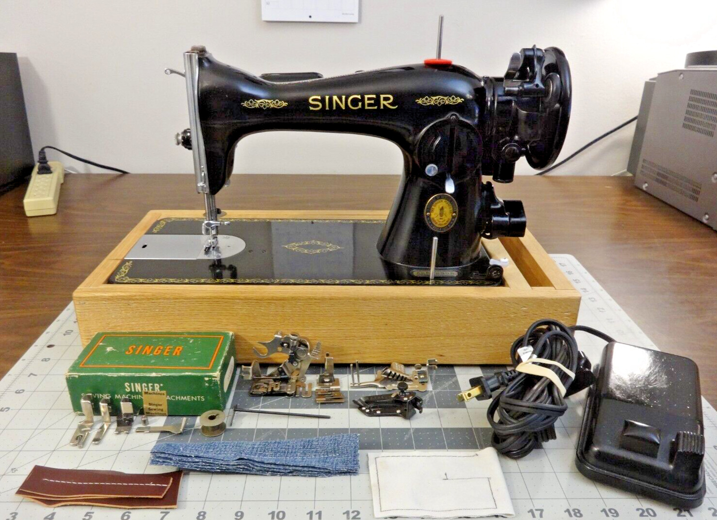 1951 Centennial SINGER 15-91 Sewing Machine Gear Drive  SERVICED  Denim Leather