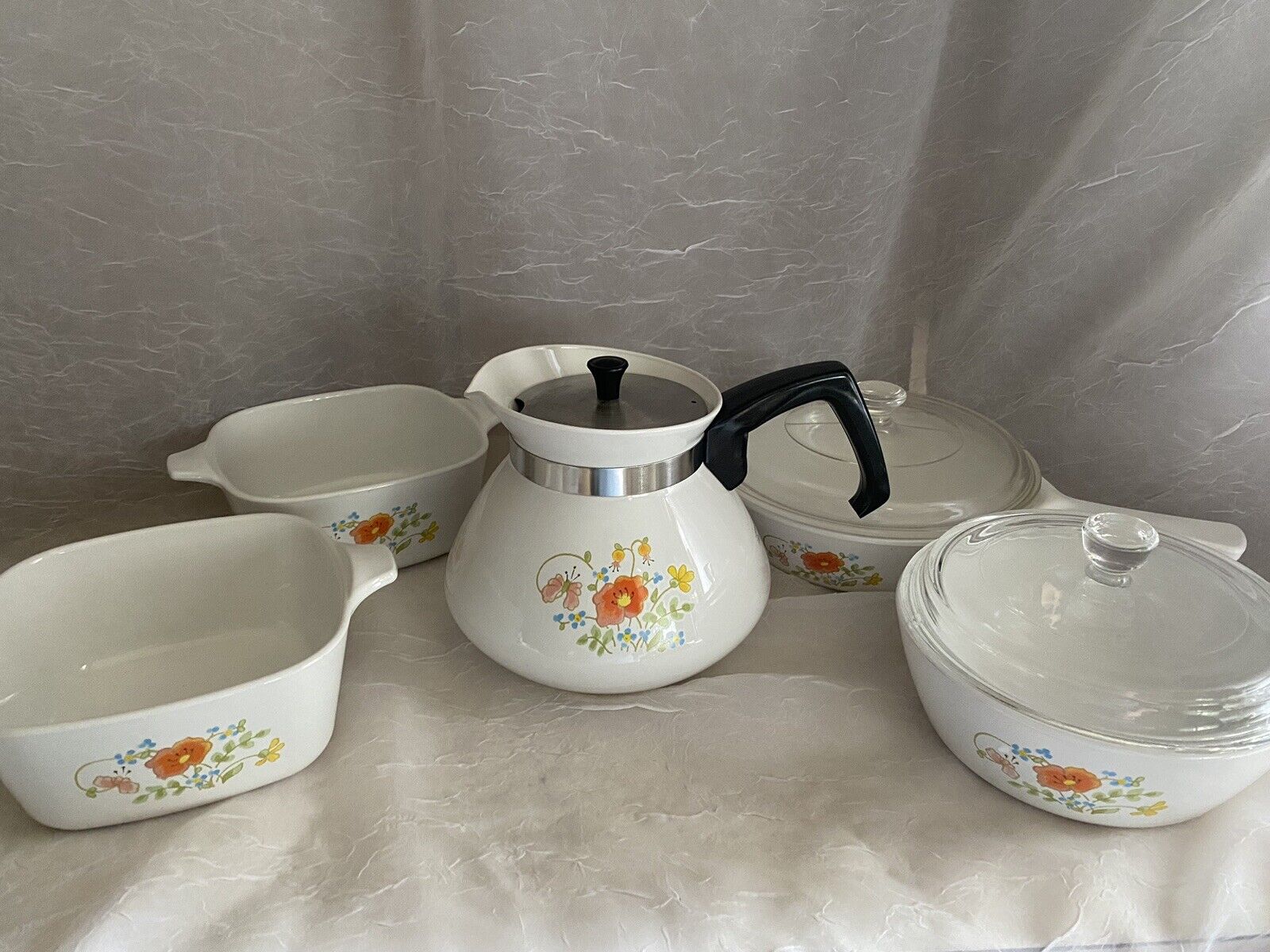 Vintage Corning Ware Wildflower Poppy Pattern Tea Pot Baking Dishes Sauce Pans ￼