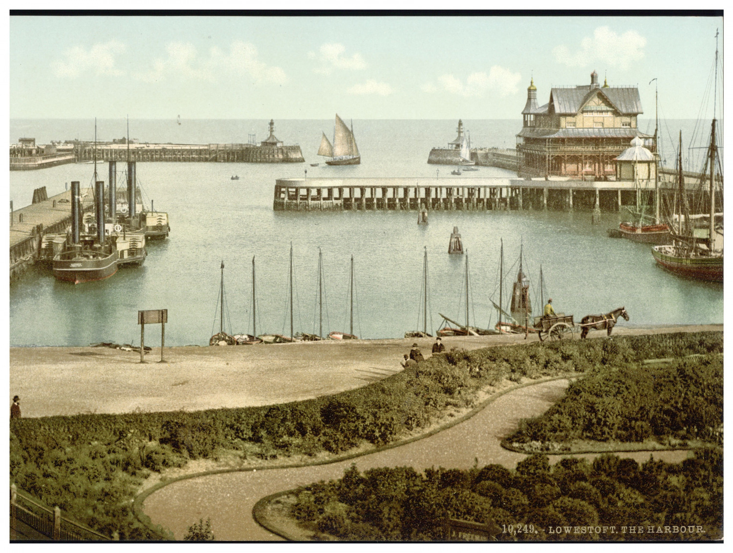 England, Lowestoft, The Harbour Vintage Photochrome, Photochromy, Vintage Ph