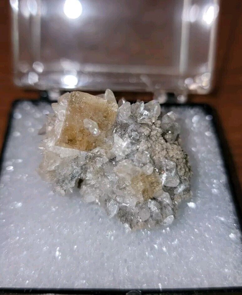 Florescent Fluorite With Calcite And Dolomite. - Illinois 