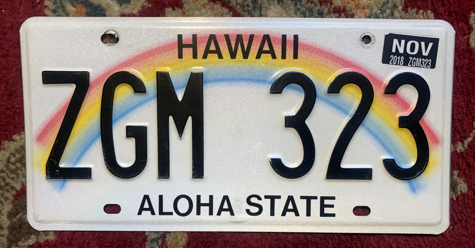 HAWAII LICENSE PLATE GRAPHIC RAINBOW 🌈 ALOHA STATE RANDOM LETTERS/NUMBERS HI.