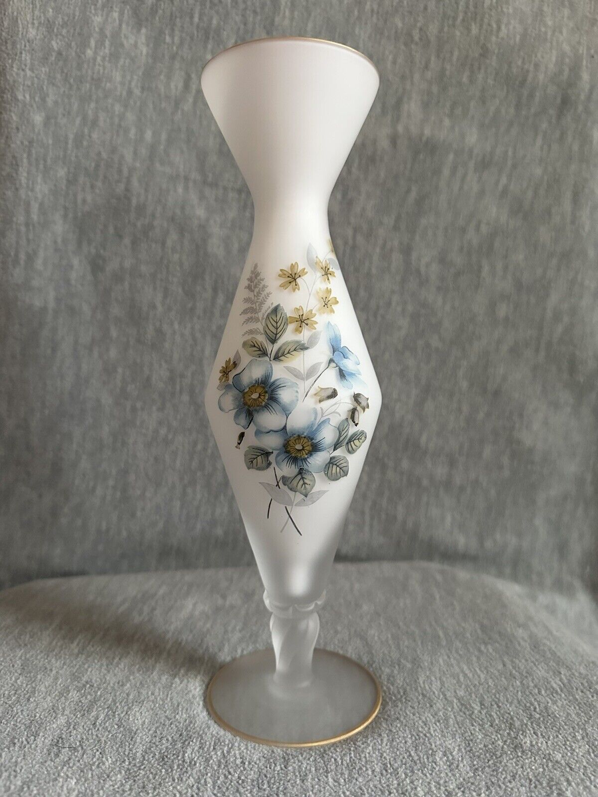 Vtg White Satin Vase With Hand Painted Flowers With Twisted Stem And Gold Trim