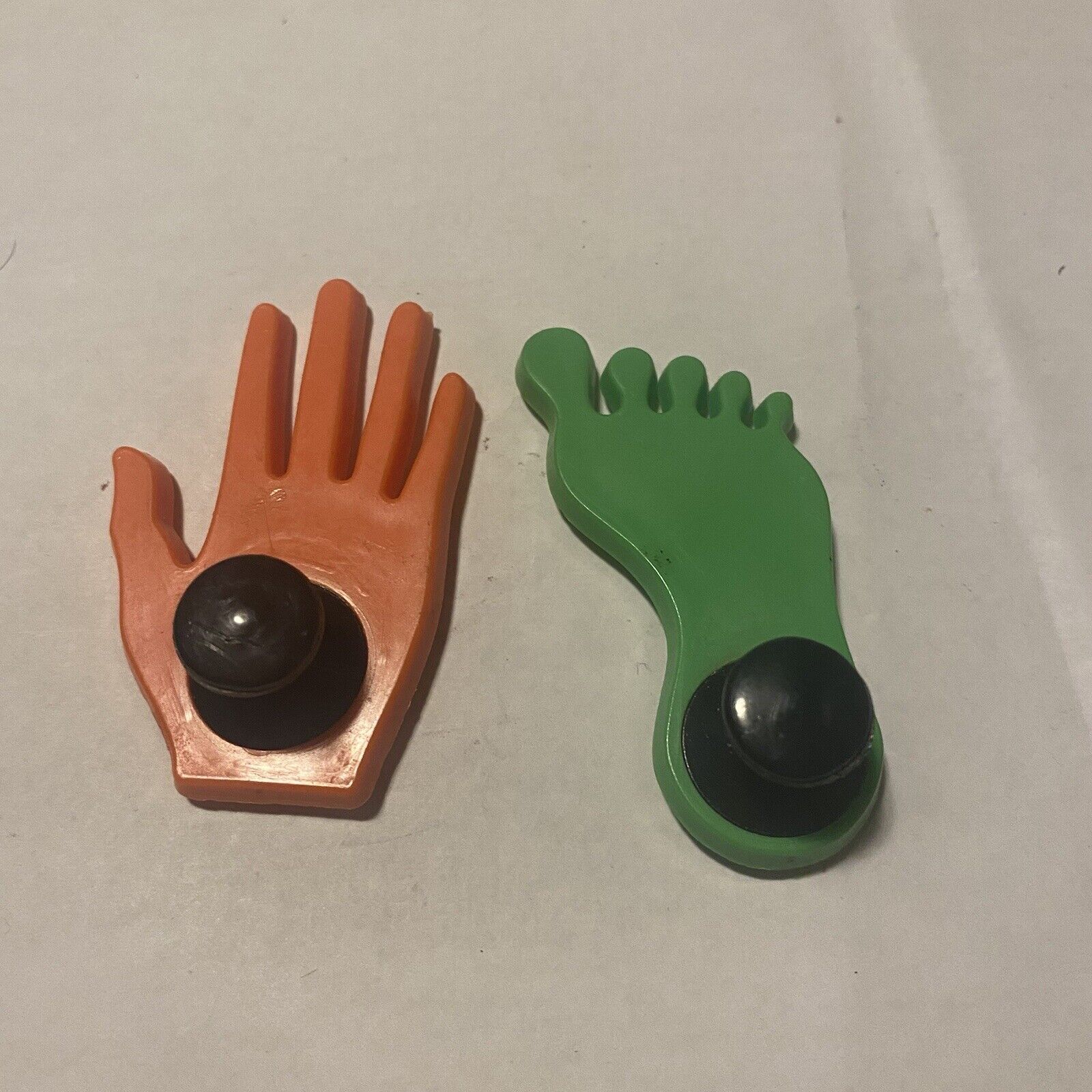 Hand & Foot Magnetic Decorative Memo Holders From Kmart Vintage set of 2