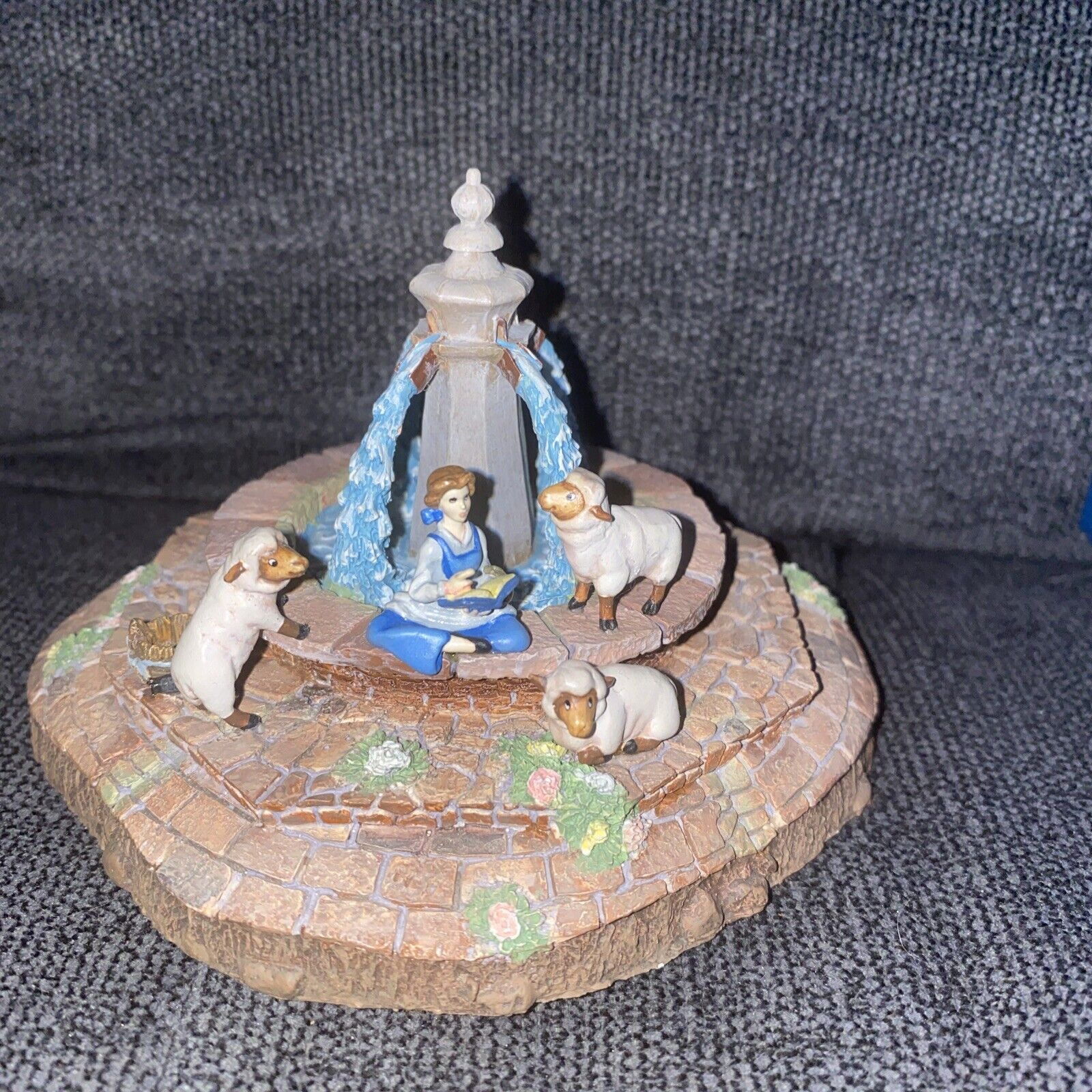 DISNEY GOEBEL - BEAUTY AND THE BEAST MINIATURES - THE FOUNTAIN WITH BOX