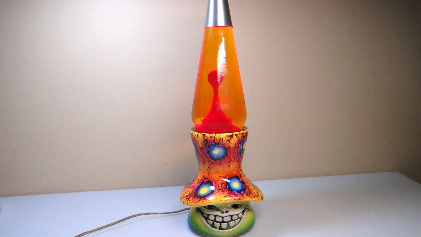 Rare Vintage Lava Lamp Ceramic Creepy Psychadelic Man w Hat Lava Lite
