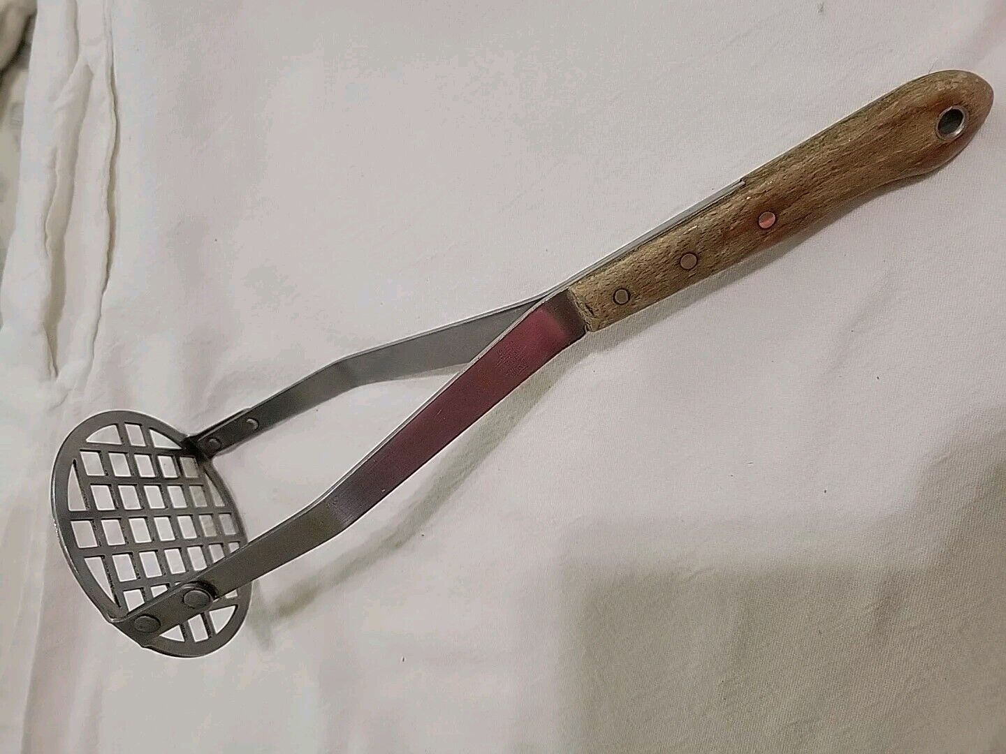 Vintage IMPERIAL POTATO MASHER Wood Handle STAINLESS STEEL MADE USA hard to find