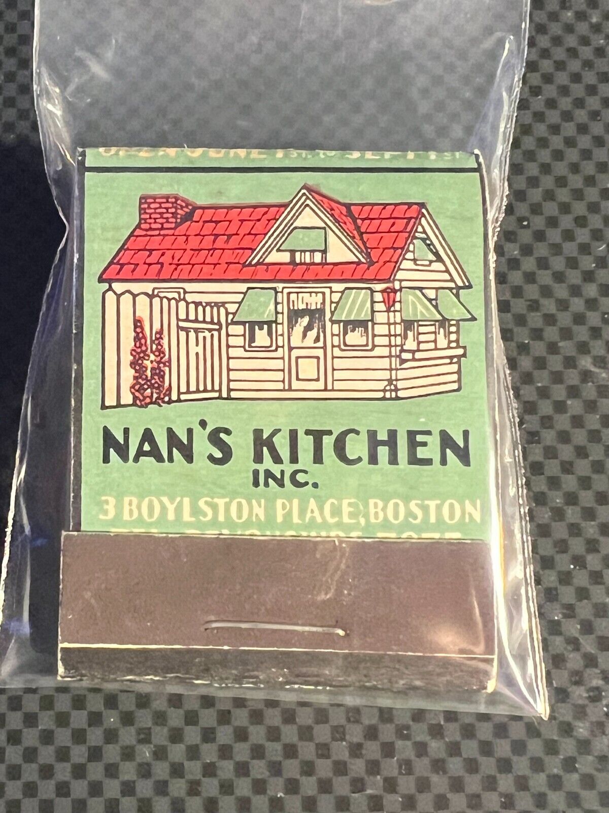 VINTAGE MATCHBOOK - NAN'S KITCHEN INC. - 3 BOYLSTON PLACE, BOSTON - UNSTRUCK