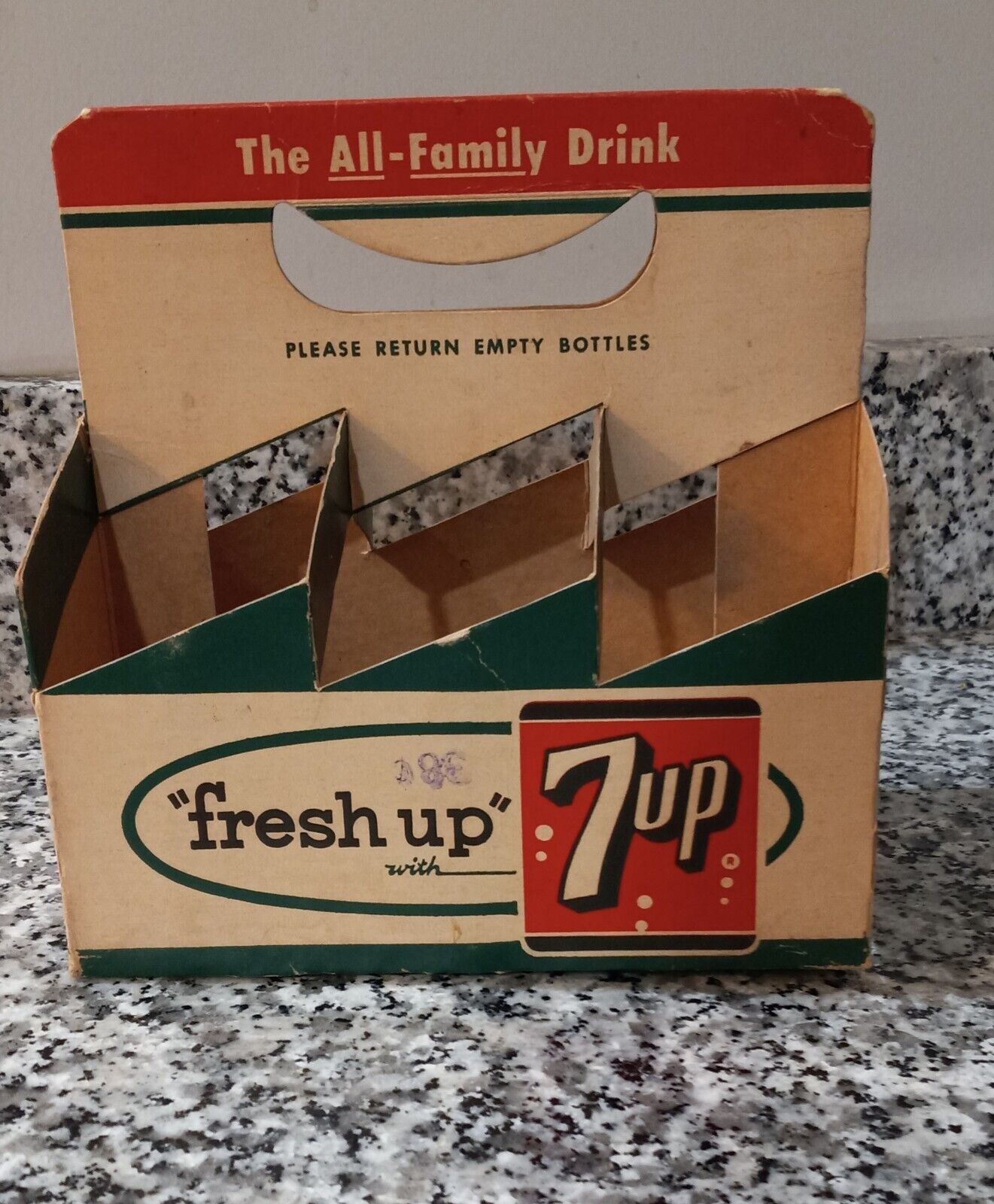 7up Soda Pop Bottle Cardboard Carton 6 Pack