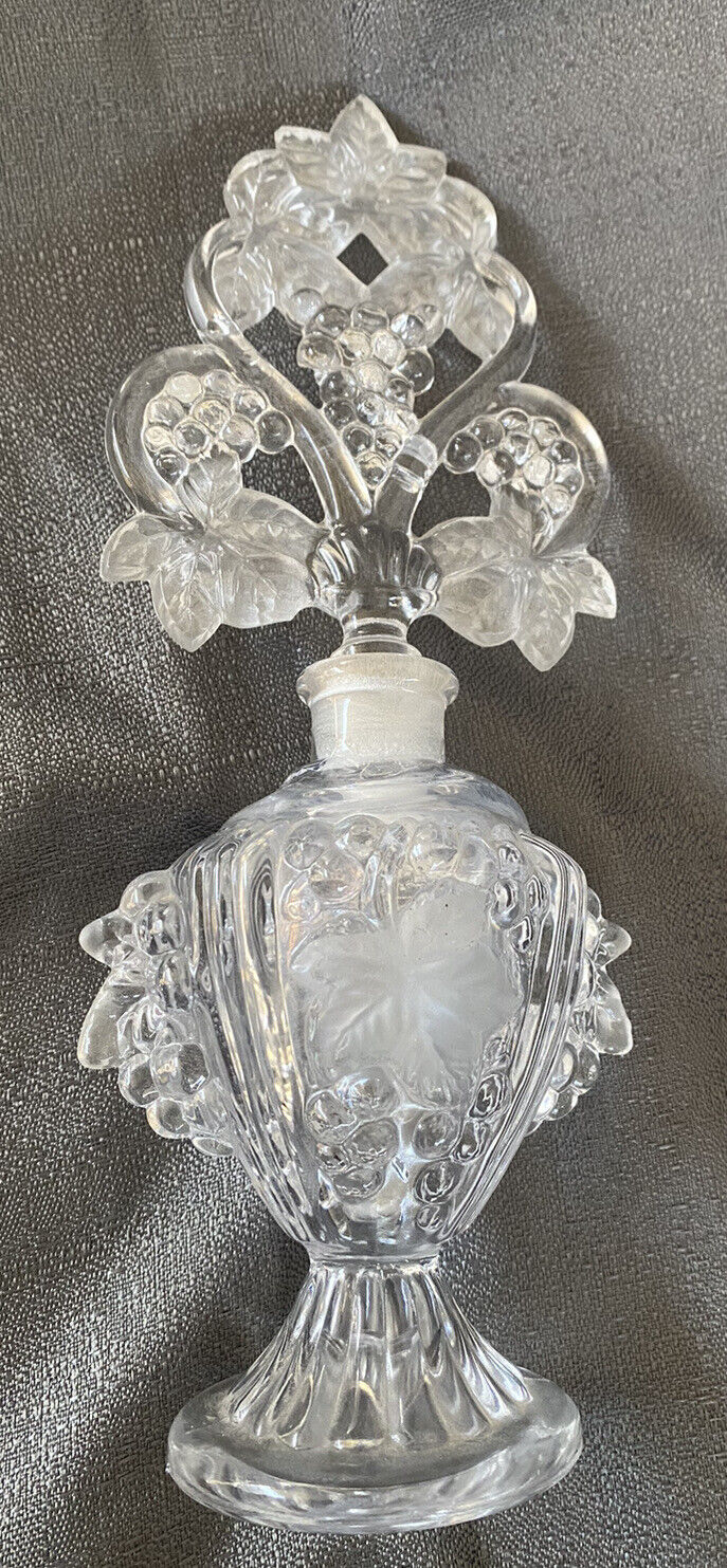 VTG 1940’s IRICE Imperial Glass, grapevine perfume bottle Clear 9.5’’x3’’ Read
