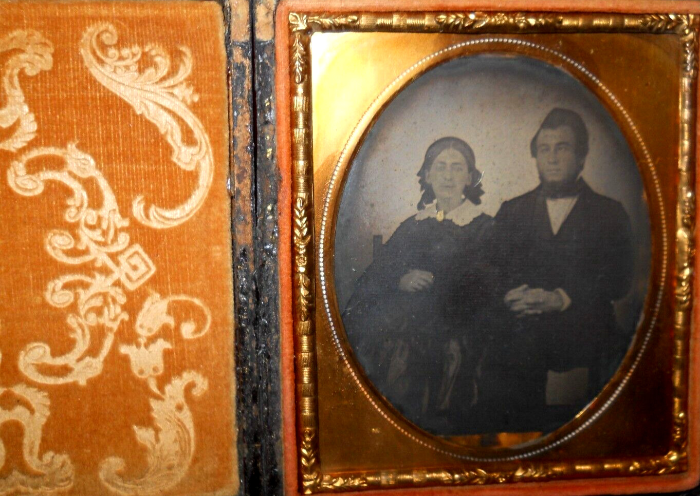 1/6th size Ambrotype of young couple in full case