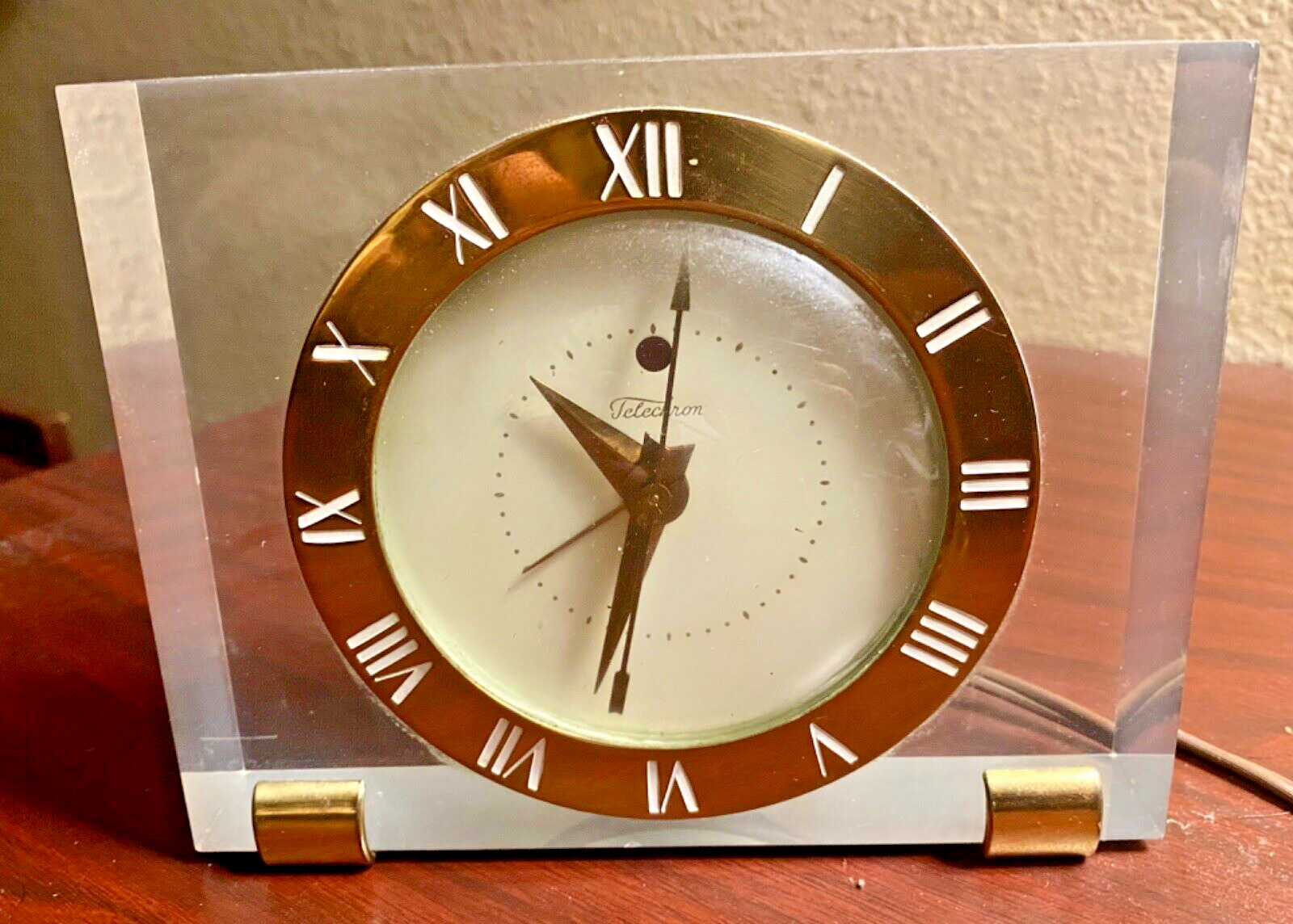 VINTAGE 1940’s Art Deco TELECHRON Solid Lucite & Brass Electric Clock 