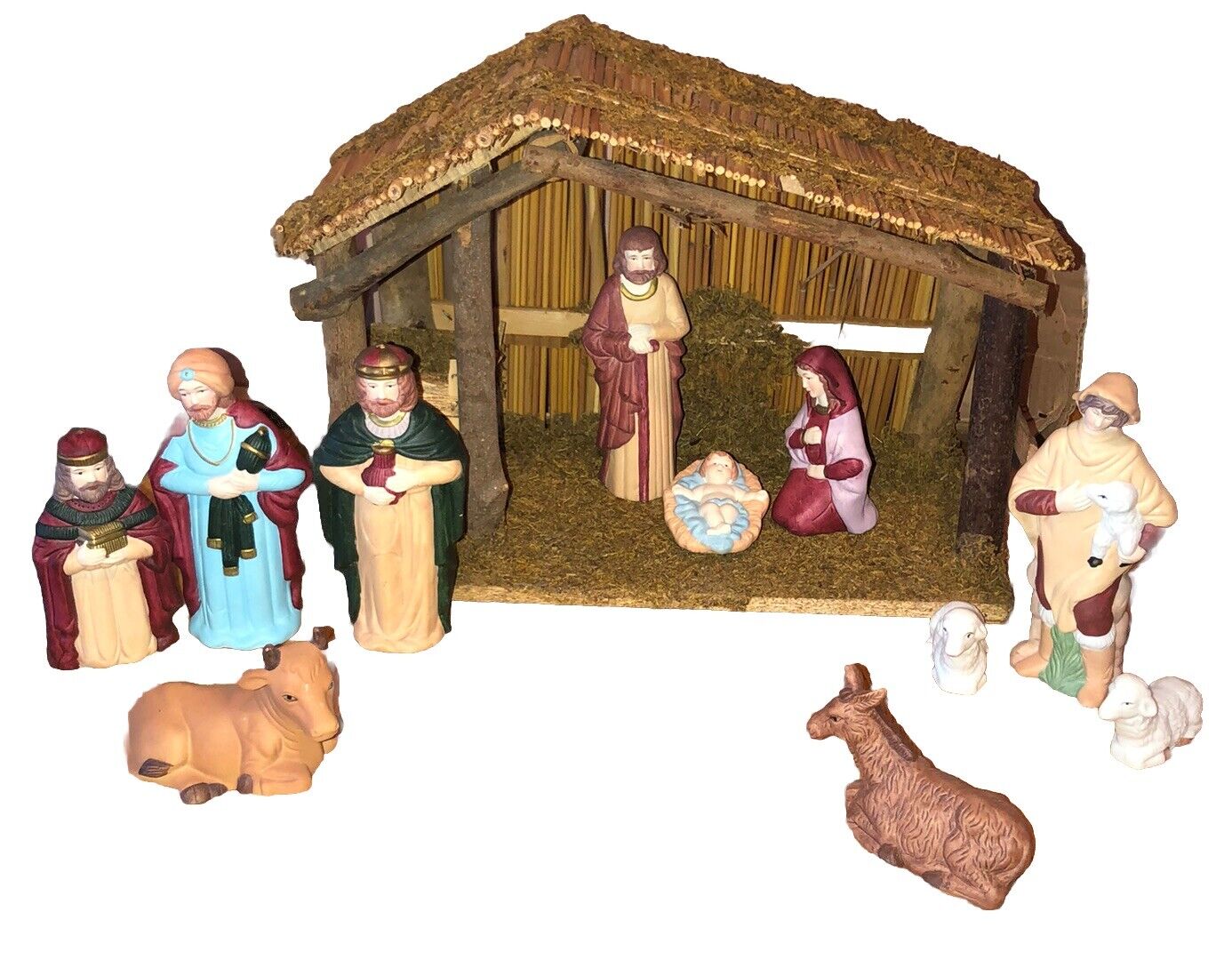 Vintage 12 Piece Ceramic Nativity Set 11 Figurines And Crèche ADORABLE