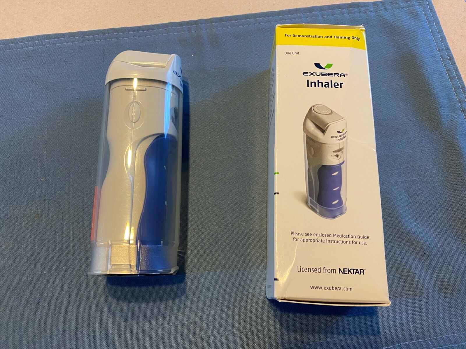 drug rep  collectables/vintage inhaled insulin dispenser model