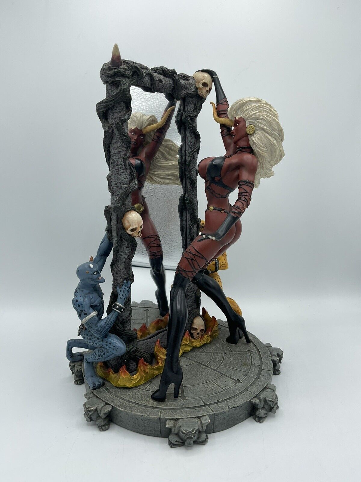 Brian Pulido LADY DEMON In Her Mirror Resin Statue - Sam Greenwell ,Chaos Comics