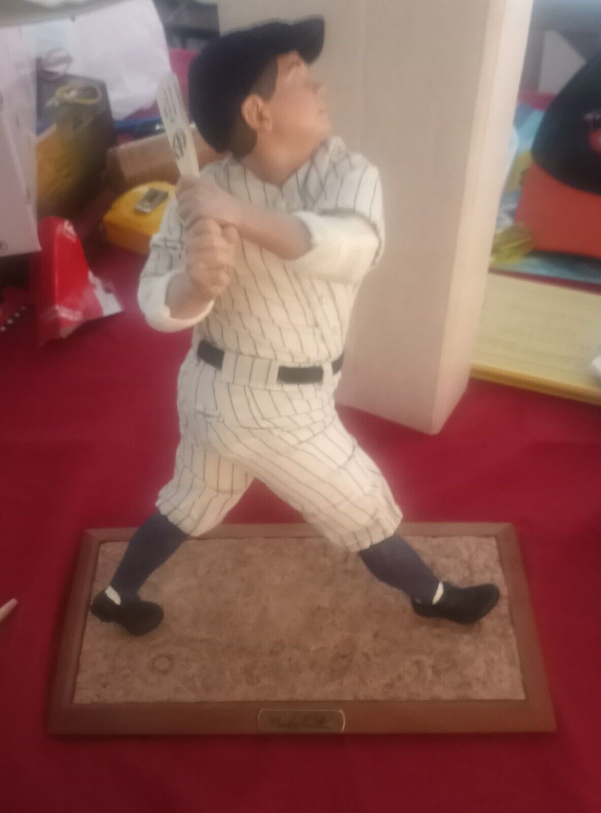 Babe Ruth Porcelain Figurine 1994 Legengs Series \