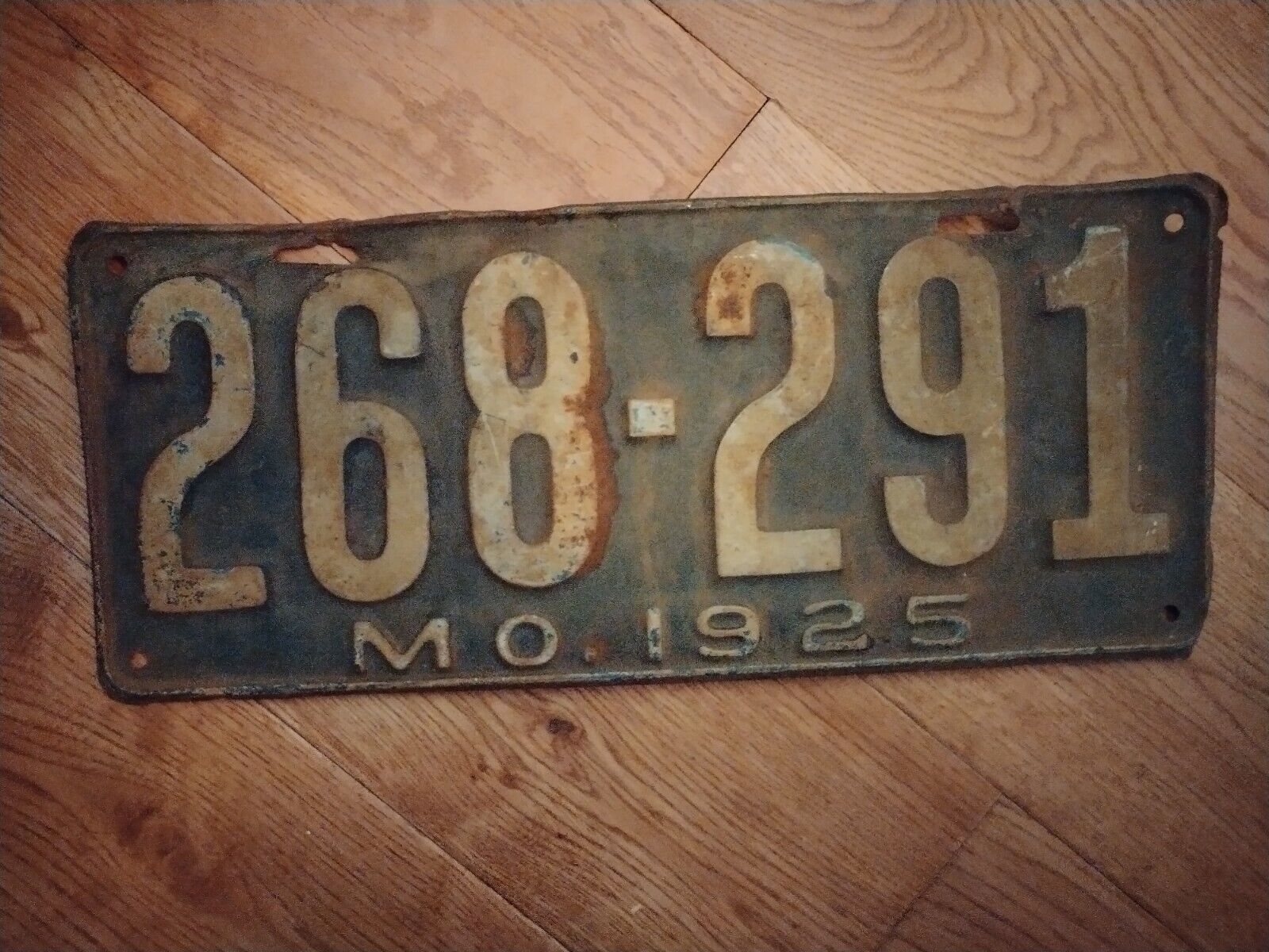 Missouri 1926  License Plate Single Rat Rod