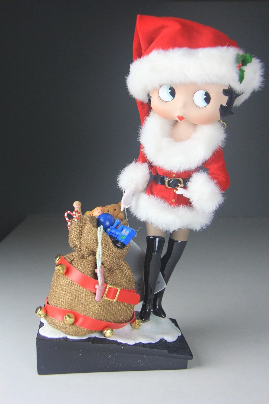 1999 Betty Boop Holiday Betty Christmas Santa by Syd Hap Danbury Mint 562-001