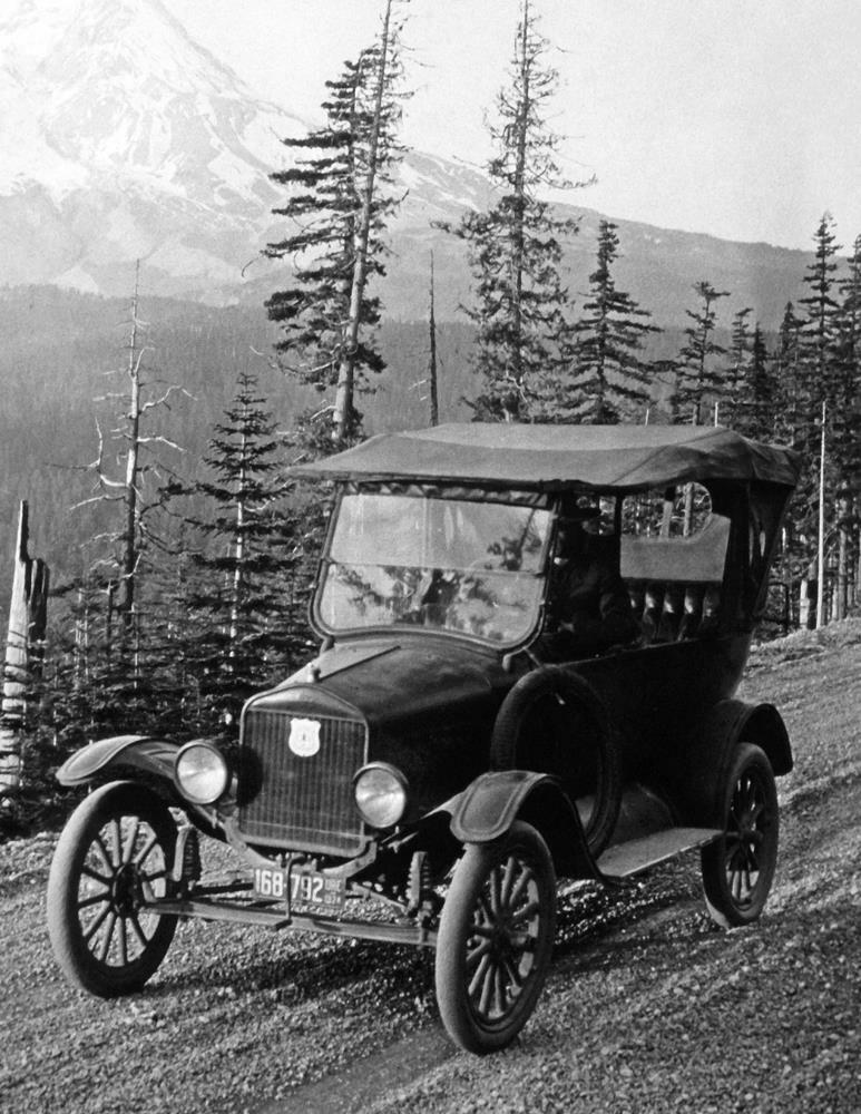1924 Auto on Mt. Hood Highway, Oregon Old Photo 8.5\
