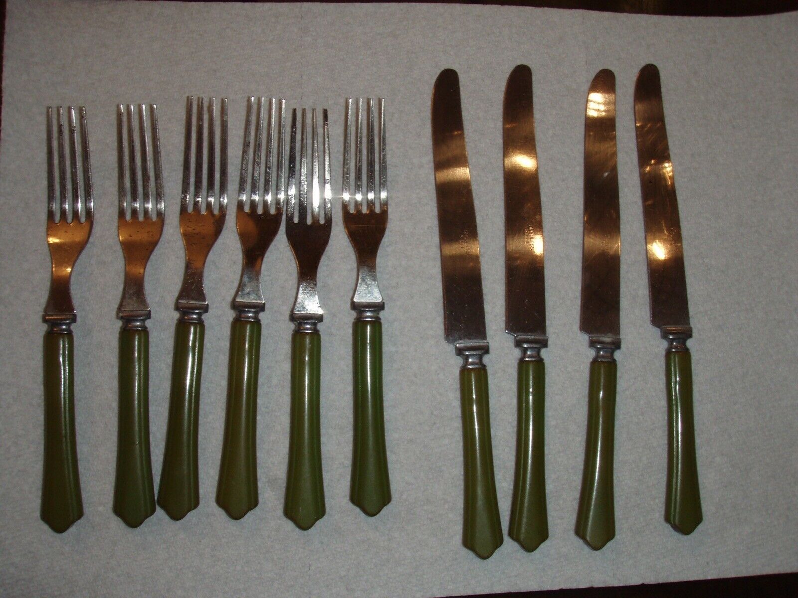 10 vintage BAKELITE green handle 6 fork 4 knife Art deco stainless flatware SET