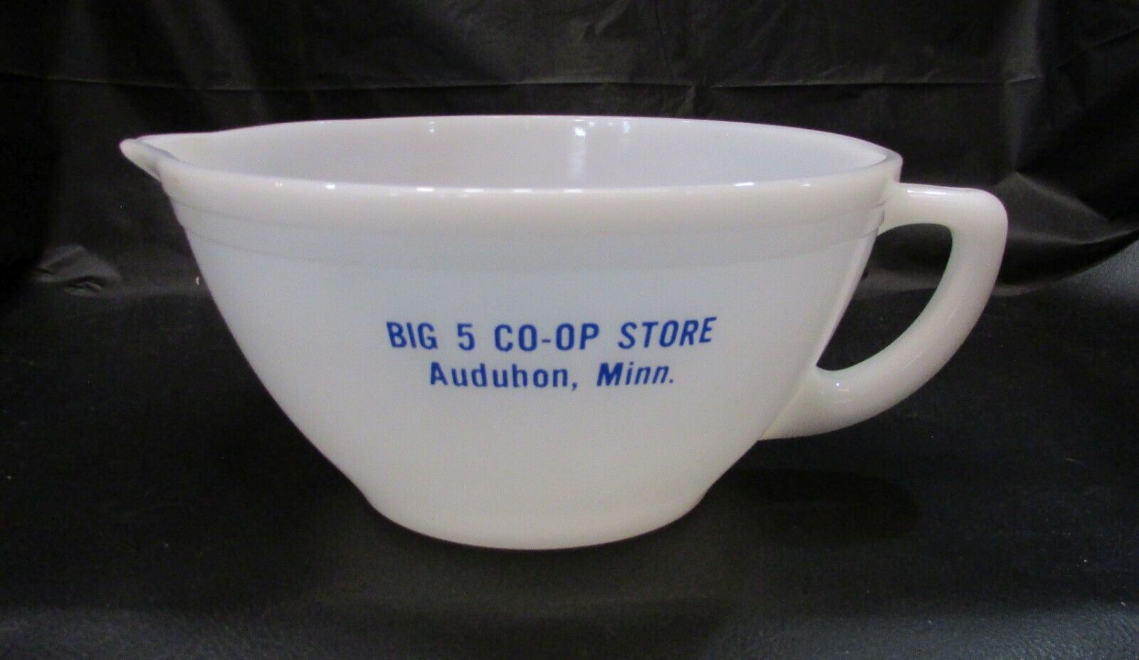 Old Audubon MN Big 5 Co-Op Store Vintage Federal White Milk Glass Batter Pitcher