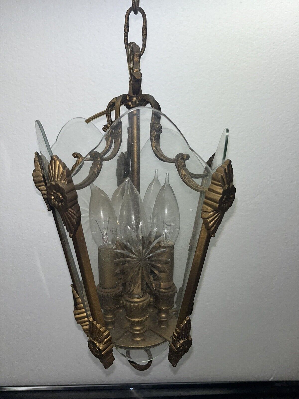 Vtg Ornate Hanging Ceiling Light Brass 5 Panel Starburst Etched Glass