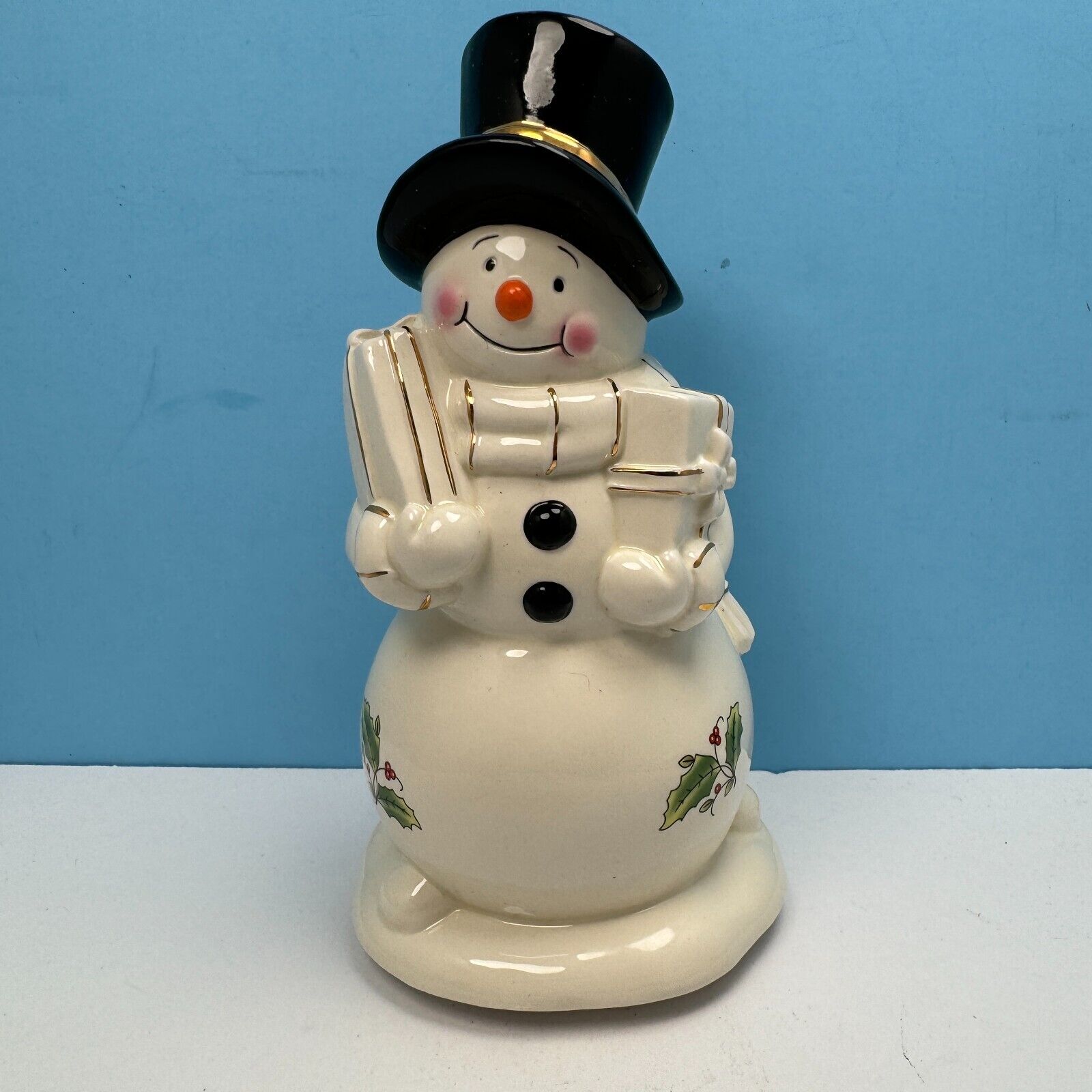 FROSTY THE SNOWMAN musical plays “Frosty the Snowman”, by Home for the Holidays