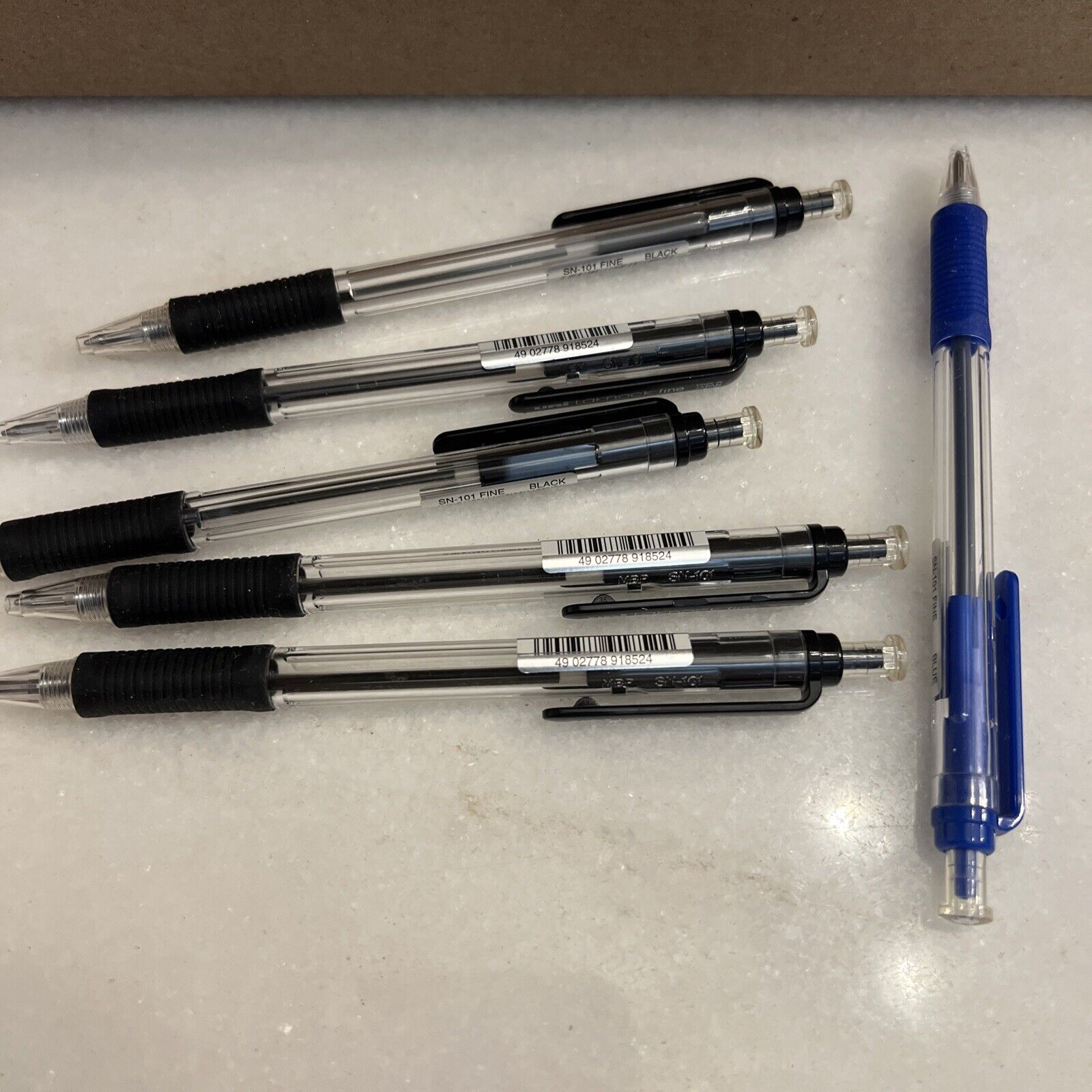 6 Uni-Ball Laknock SN-101 Fine Retractable Ballpoint Pen (5) Black (1) Blue