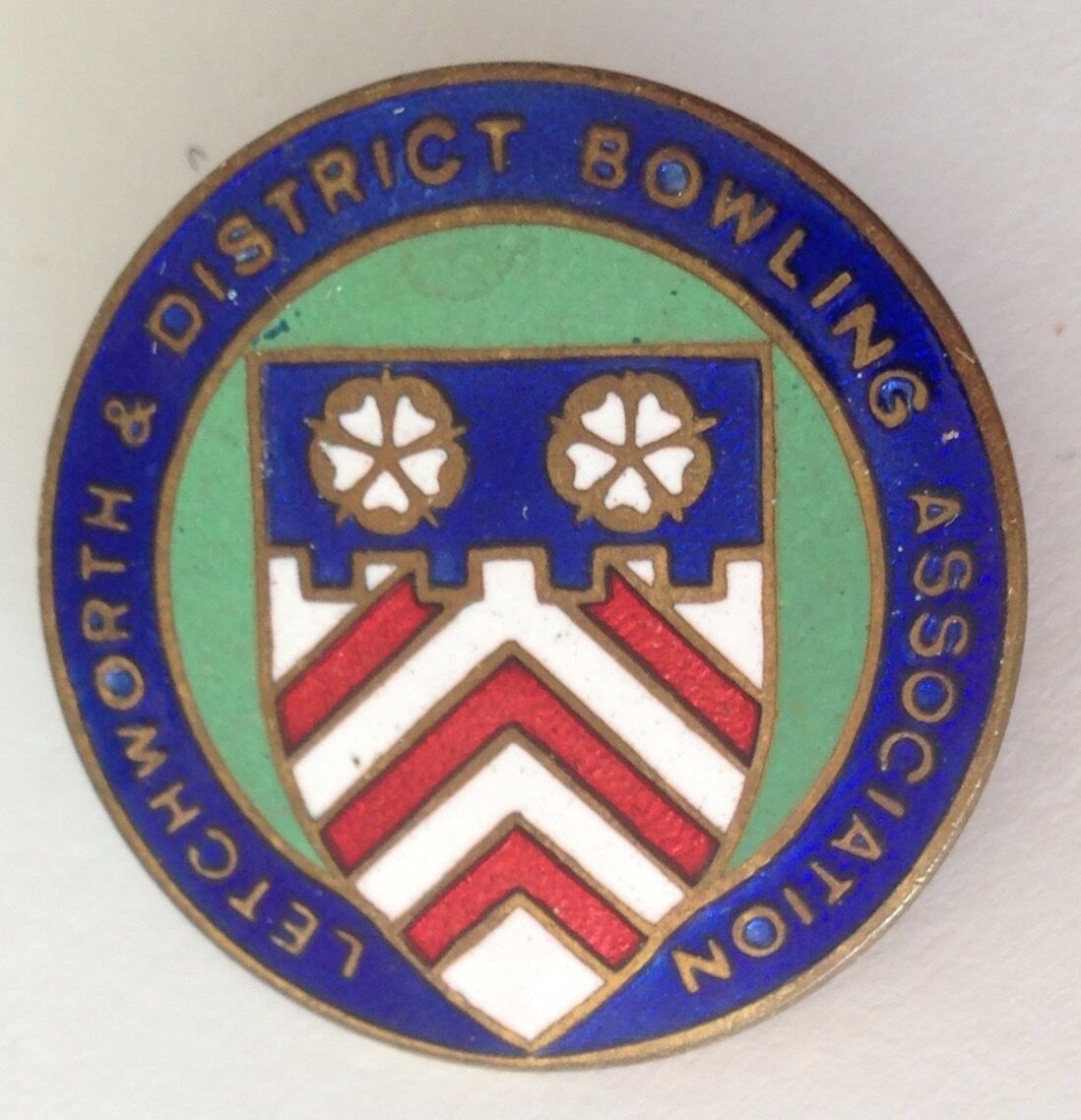 Letchworth & District Bowling Club Badge Pin Rare Vintage UK (M15)