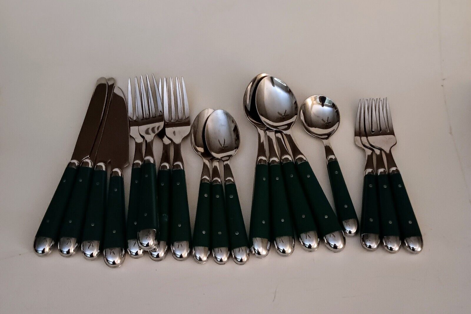 Onieda Palette Hunter Green Stainless Silverware Set Of 19 Forks Spoons...