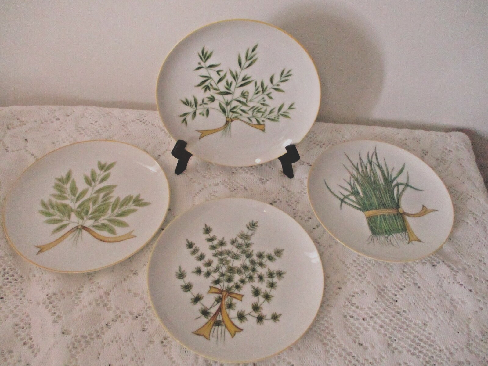 Set of 4 Taste Setter Collection Plates Herbs