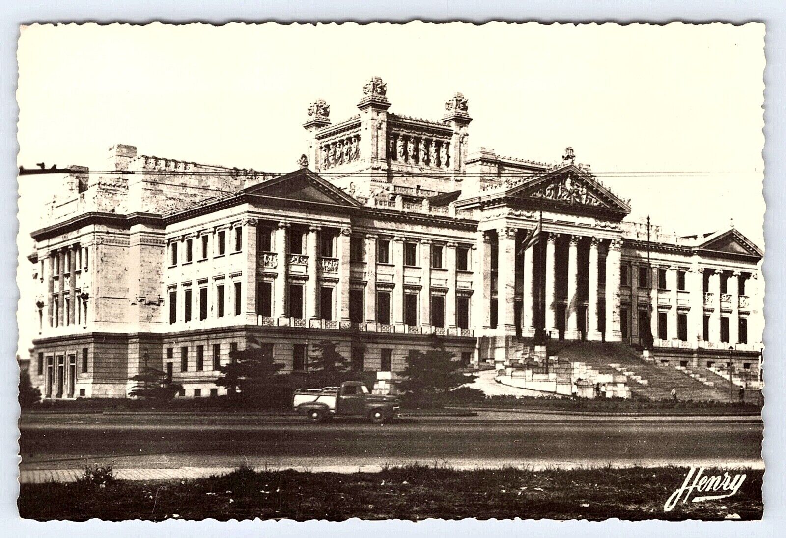 Vintage Uruguay - El Palacio Legislativo (The Legislative Palace) c1976