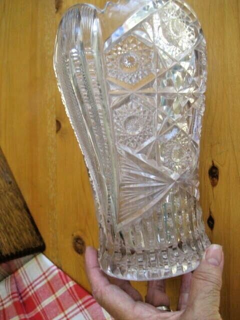 Vtg EAPG LG VASE Scallop Edge Intricate Delicate Cut Pressed Glass HEAVY Old 1
