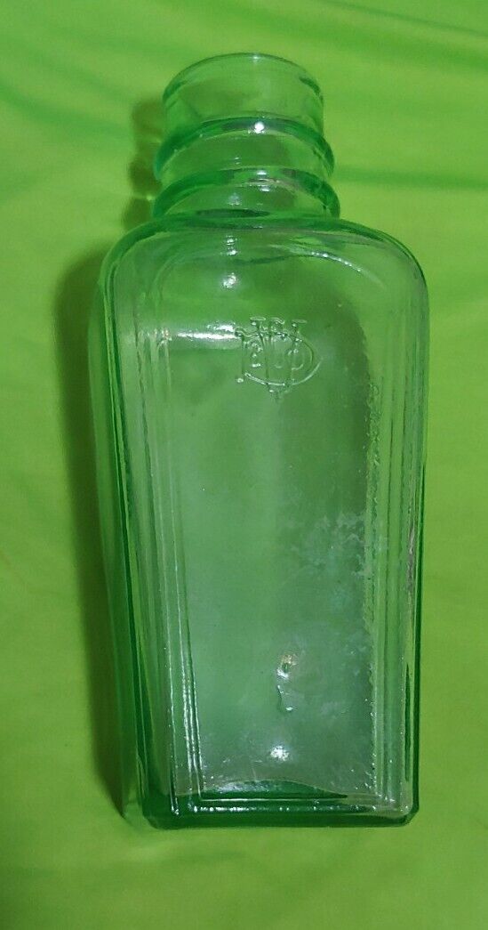 1870s SUPER  RARE D U & Co.   TAPERED HIPPED PANELED BOTTLE APPLIED LIP