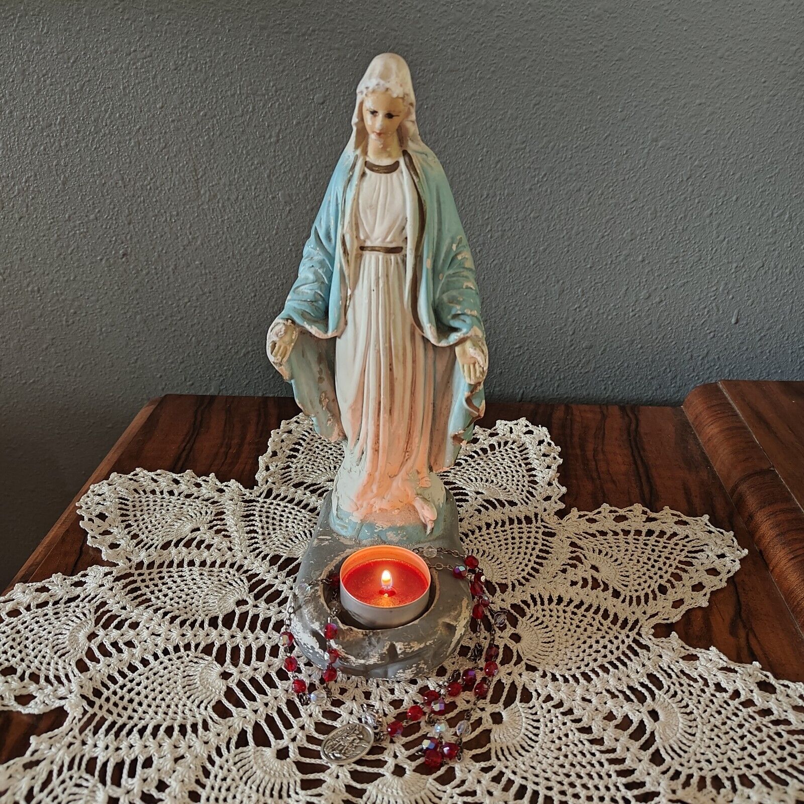 Vintage Virgin Mary Our Lady of Grace Chalk-ware Plaster Statue 9” Rosary Holder
