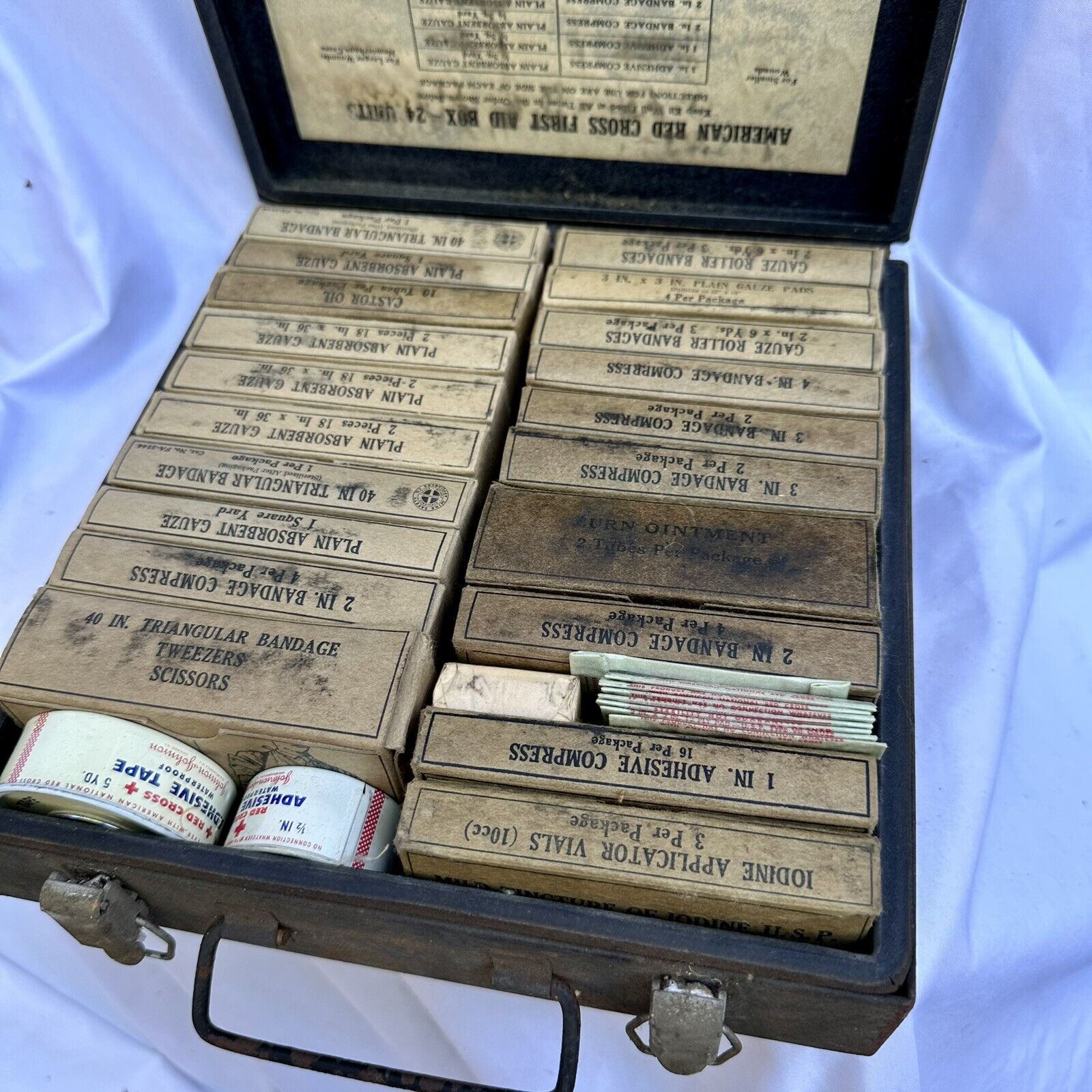WWII Red Cross First Aid Full Contents Complete