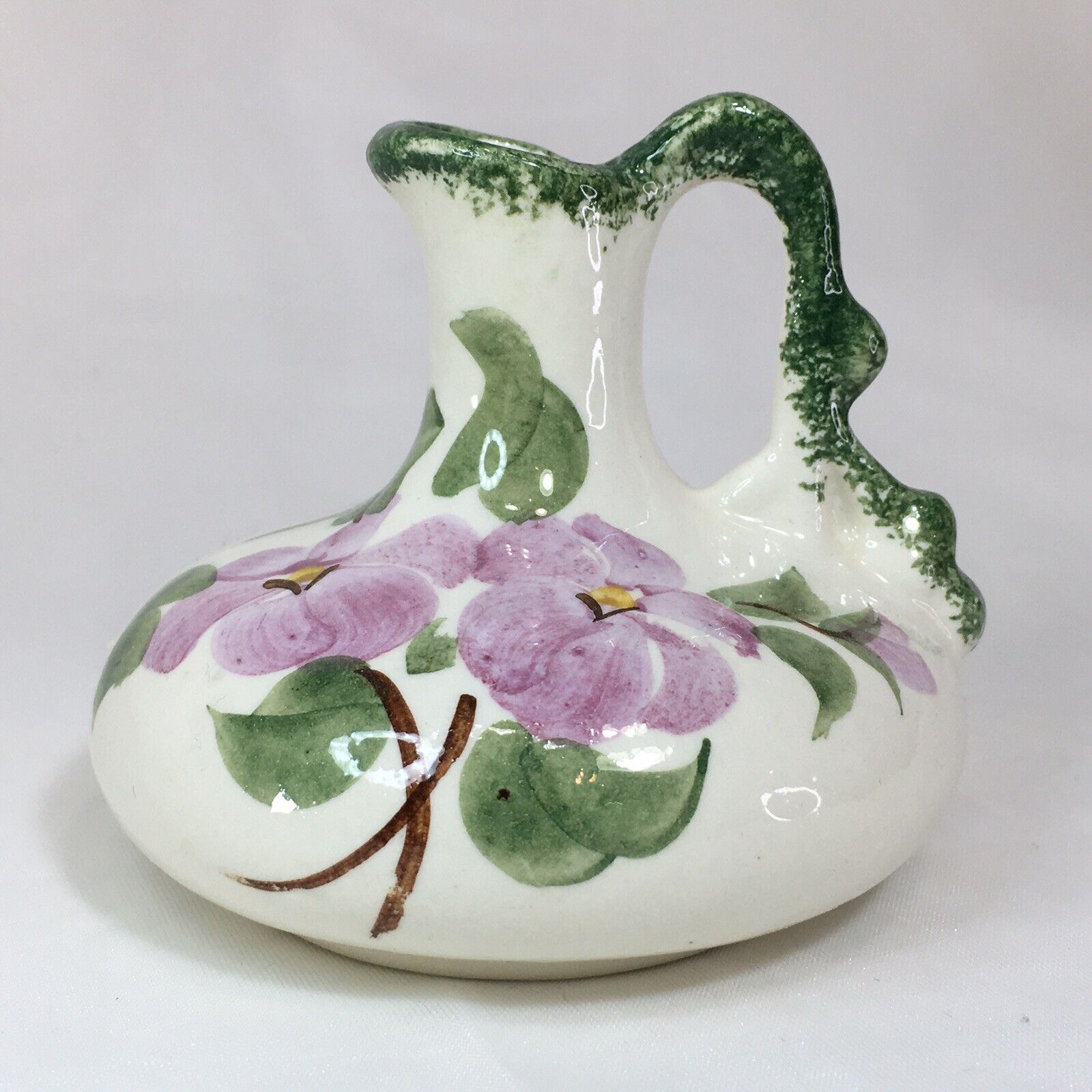 Small Vase, Vintage Glazed Ceramic Hand Painted Flowers ❤️
