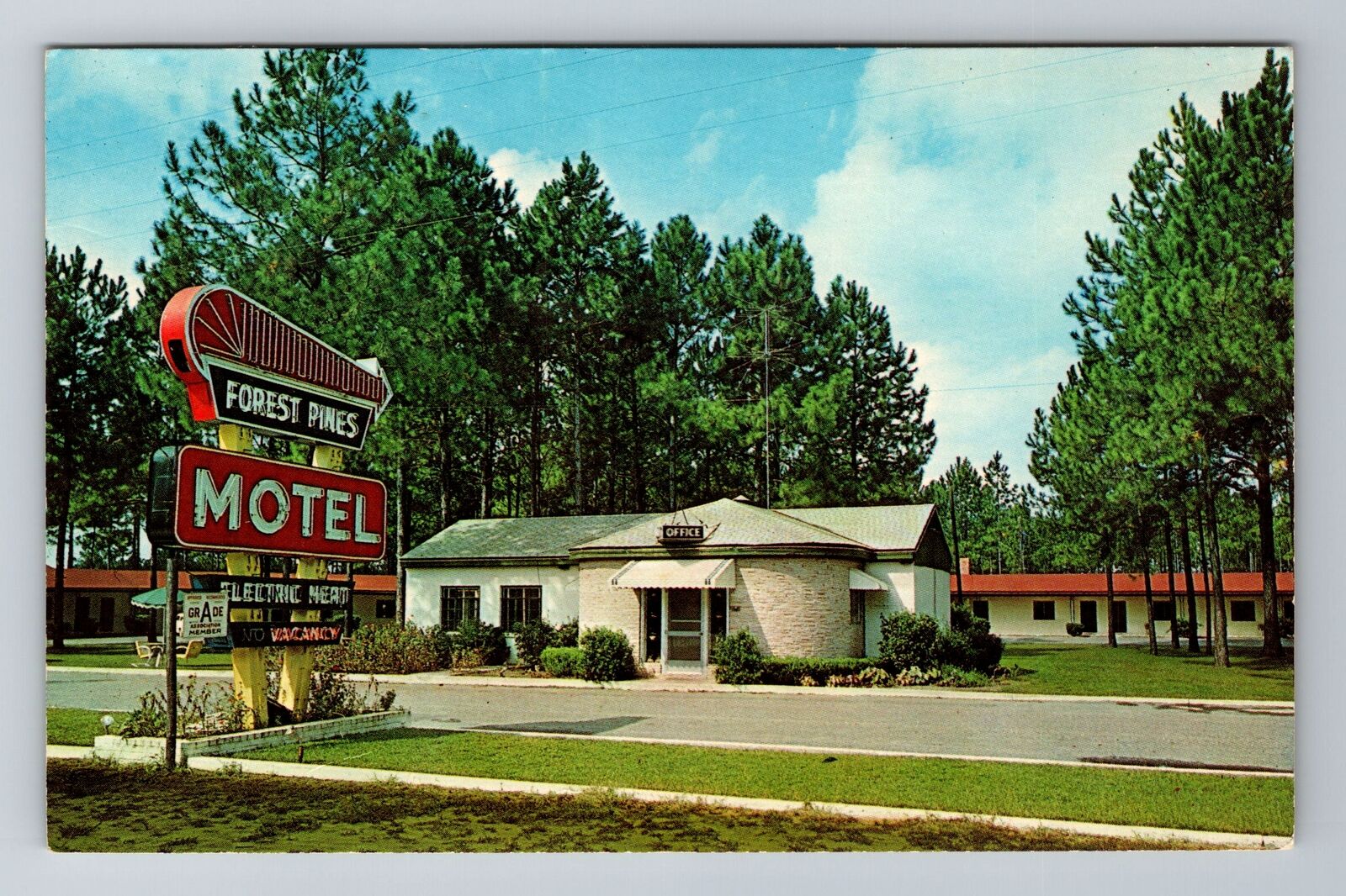 Jesup GA-Georgia, Forest Pines Motel, Advertising, Antique Vintage Postcard