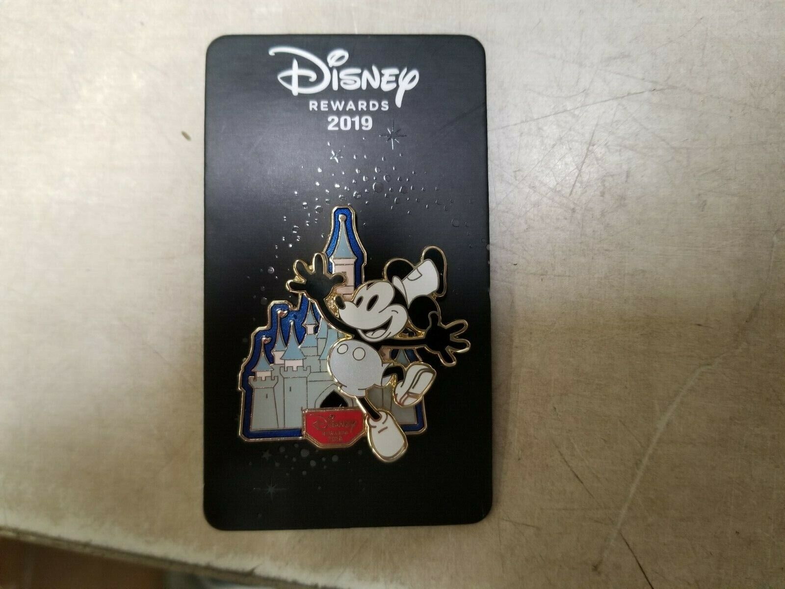 Disney Visa Rewards Card 2019 Mickey Mouse 90th STEAMBOAT WILLIE CASTLE Pin