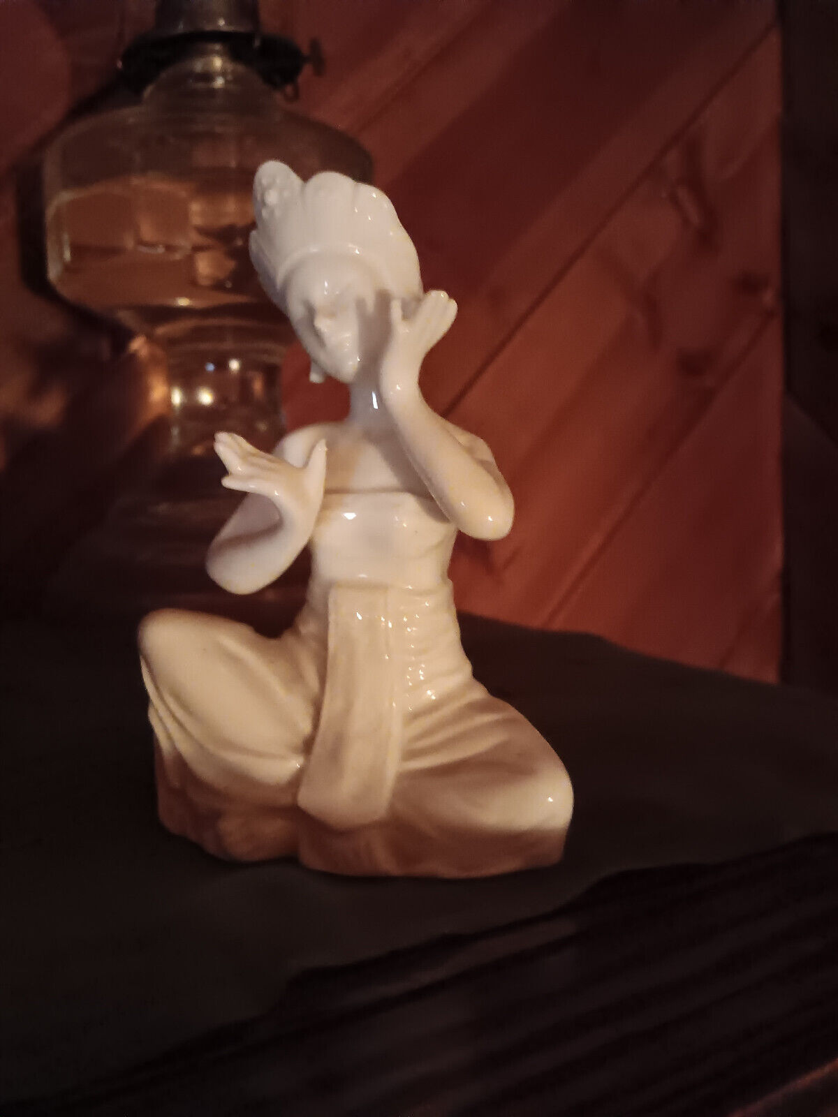 Vintage Chinese Quan-Yin Kwan Yin Statue Porcelain  3.25