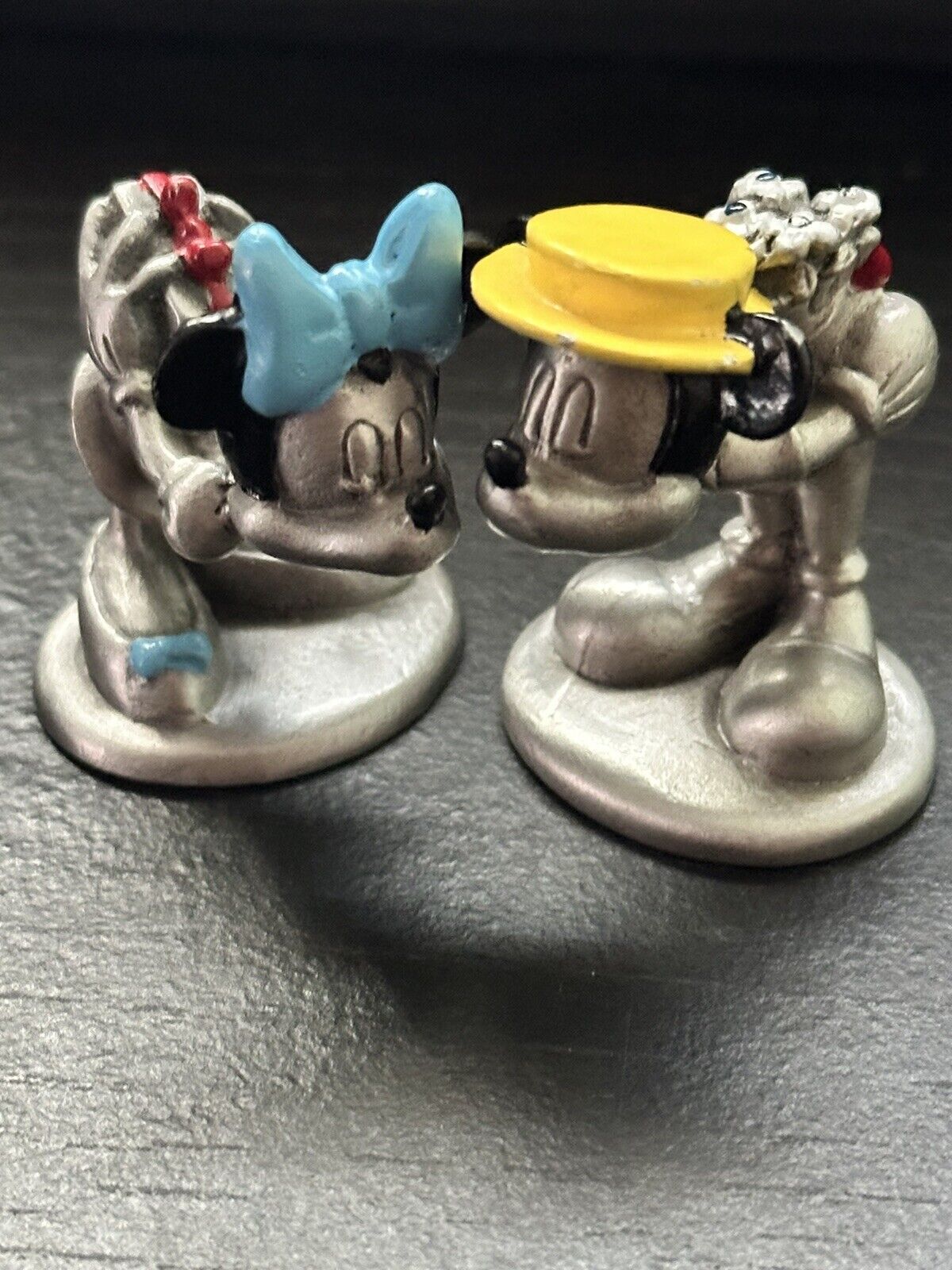 Disney Fine Pewter Figurines ~ Mickey & Minnie Kissing